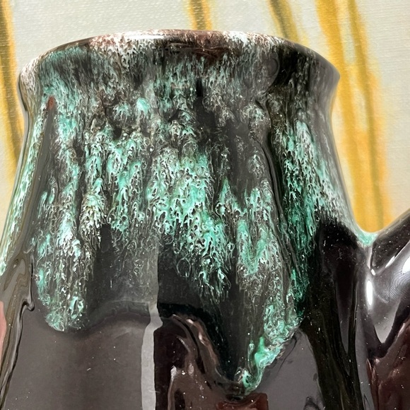 Royal Canadian Art Pottery Blue Drip Glaze BMP Teapot (No Lid) - Picture 5 of 8